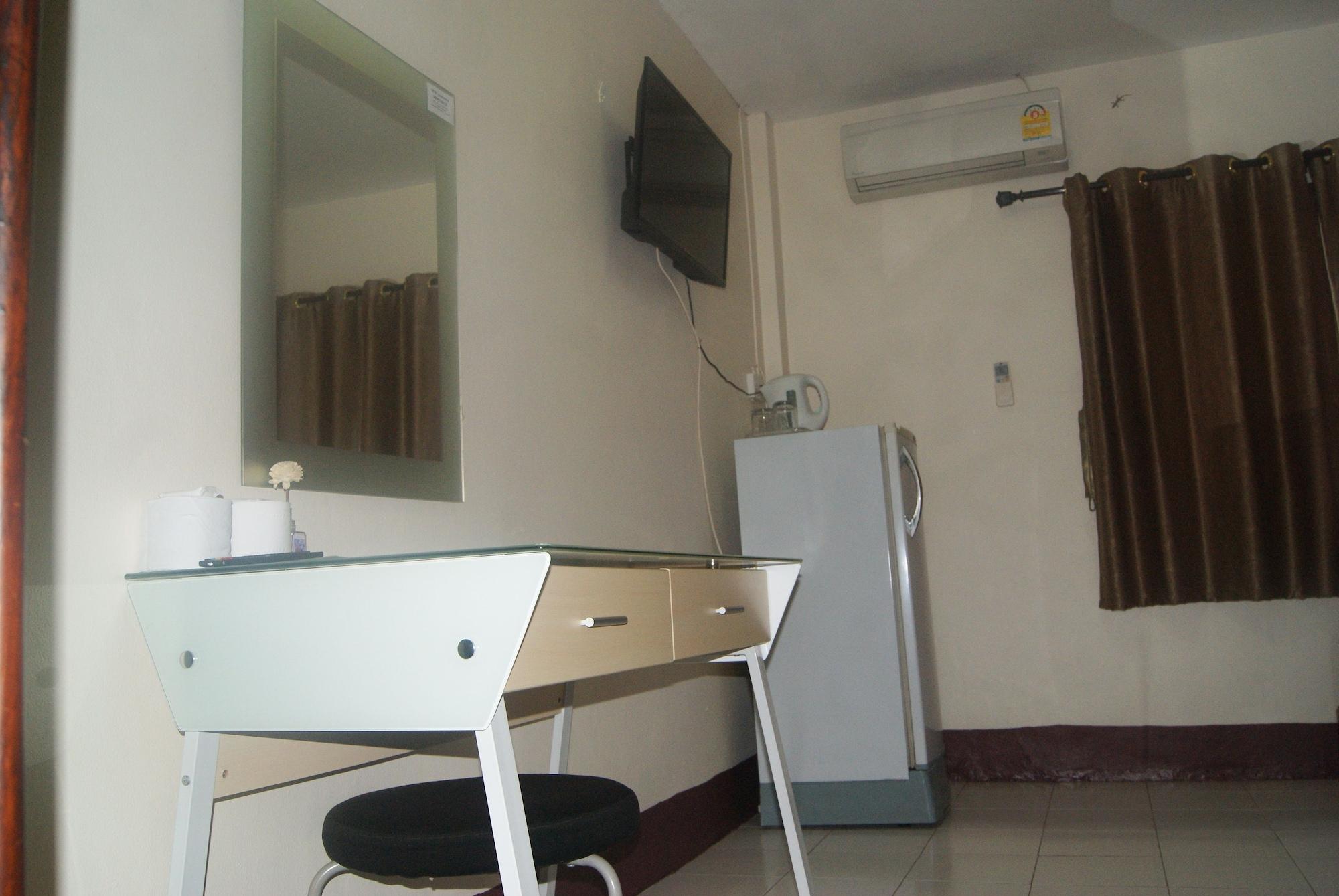 Pineapple Guesthouse Karon Exterior foto
