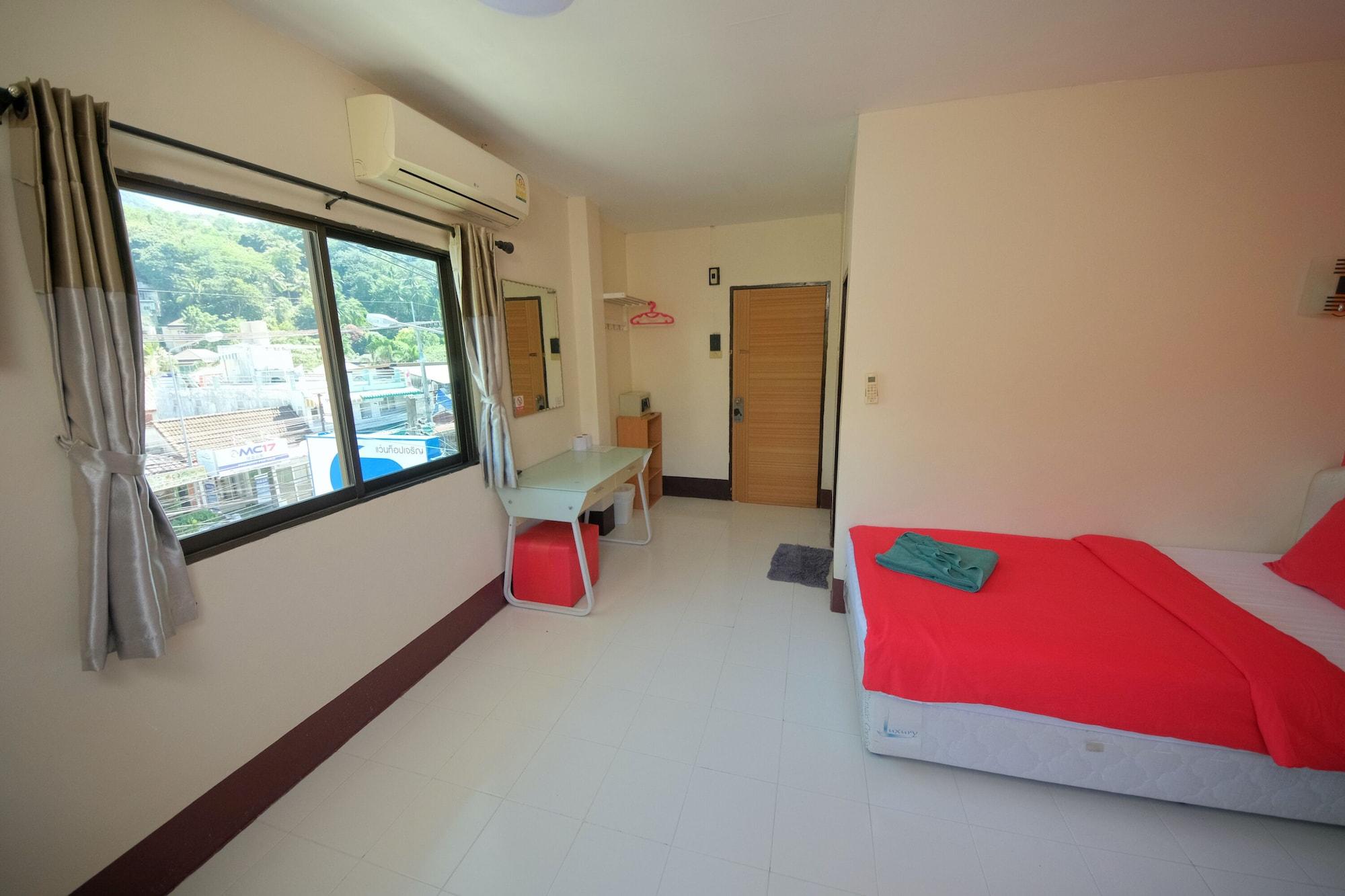Pineapple Guesthouse Karon Exterior foto
